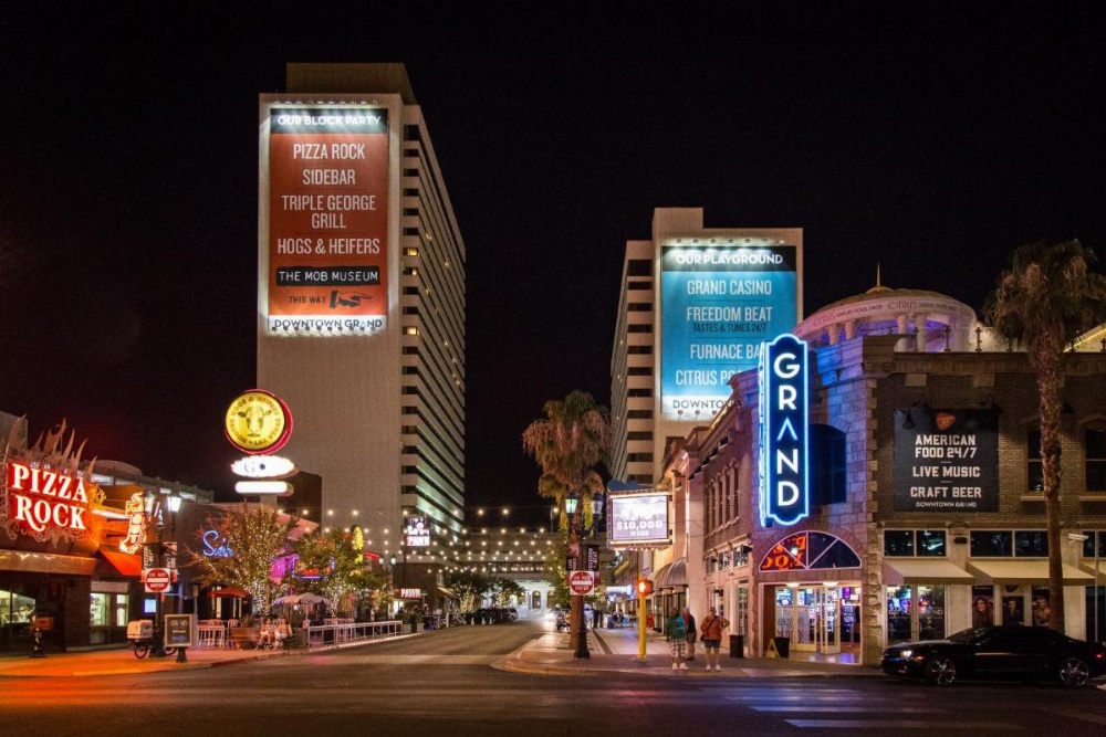 Downtown Grand Hotel & Casino Image 35